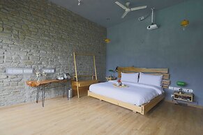 Seclude Ramgarh, Cliff's Edge