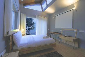 Seclude Ramgarh, Cliff's Edge