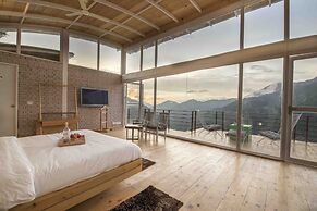 Seclude Ramgarh, Cliff's Edge