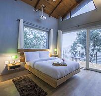 Seclude Ramgarh, Cliff's Edge