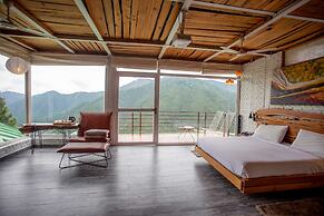 Seclude Ramgarh, Cliff's Edge