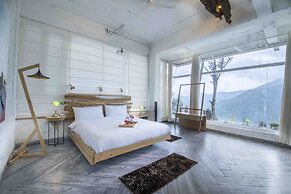 Seclude Ramgarh, Cliff's Edge