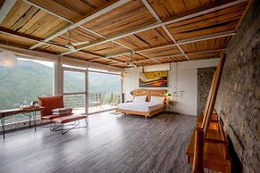 Seclude Ramgarh, Cliff's Edge