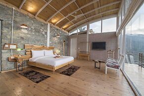 Seclude Ramgarh, Cliff's Edge