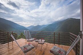 Seclude Ramgarh, Cliff's Edge