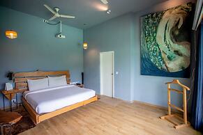 Seclude Ramgarh, Cliff's Edge