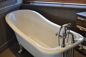 Inn at Cheltenham Parade