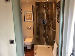 Inn at Cheltenham Parade