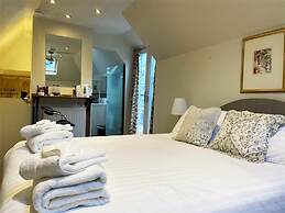 Inn at Cheltenham Parade