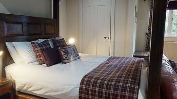 Stone House Hotel