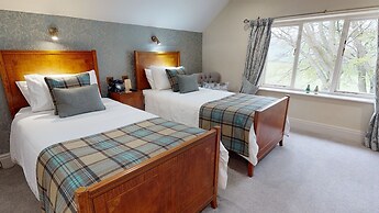 Stone House Hotel