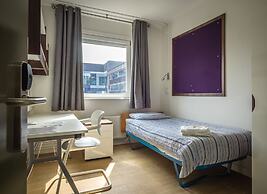 LSE Carr-Saunders Hall - Campus Accommodation