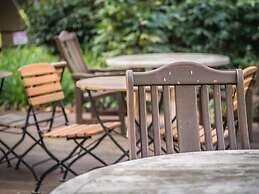 LSE Passfield Hall - Campus Accommodation