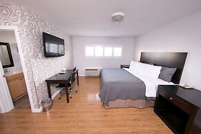 Metropolitan Inn & Suites