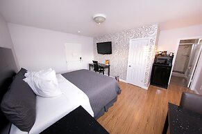 Metropolitan Inn & Suites