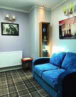 Dukes Folly Hotel
