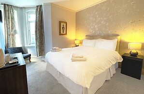 Dukes Folly Hotel