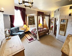 Dukes Folly Hotel