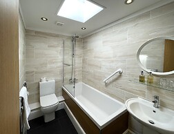 Dukes Folly Hotel