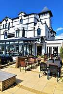 Dukes Folly Hotel