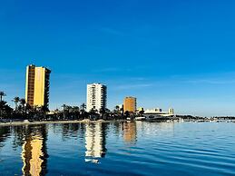 Albohera Playa hotel by Belvilla Resorts