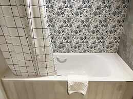 Krungsri River Hotel