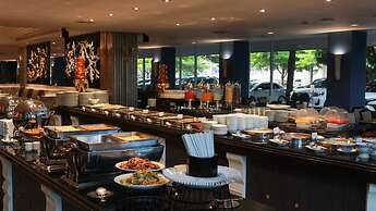 Krungsri River Hotel