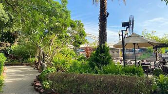 Krungsri River Hotel