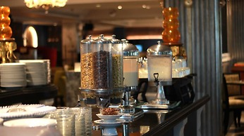 Krungsri River Hotel