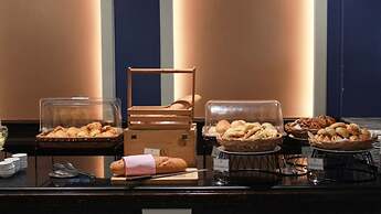 Krungsri River Hotel