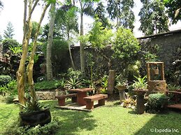 Emiramona Garden Hotel