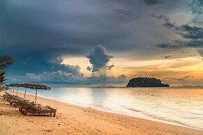 Andalay Beach Resort Koh Libong