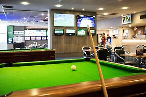 Nightcap at St Albans Hotel