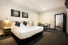 Nightcap at St Albans Hotel