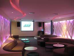 Uniland Golf & Resort