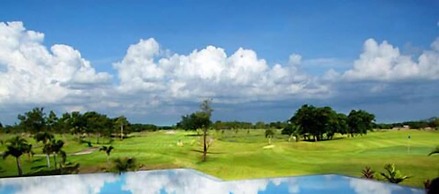 Uniland Golf & Resort