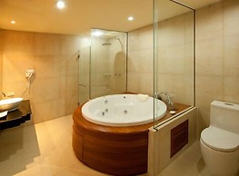 Uniland Golf & Resort