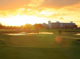 Uniland Golf & Resort