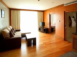 Uniland Golf & Resort