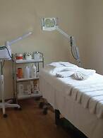 Hotel Airlink Castle