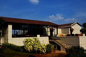 Cotton County Club and Resort