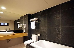 Taichung Saint Hotel