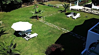 Studios & Apartments Efrosini