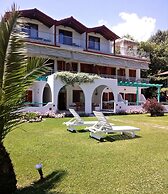 Studios & Apartments Efrosini