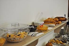 Studios & Apartments Efrosini