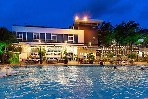 Valley Mountain Hotel