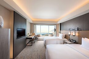 Conrad Manila