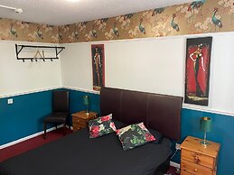 Barons Court Hotel