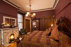 The Mansion of Saratoga