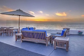 The Inn at Sunset Cliffs